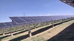 Support de montage au sol réglable pour <span class=keywords><strong>tracker</strong></span> solaire photovoltaïque à axe unique, haute efficacité, <span class=keywords><strong>prix</strong></span> usine, acier durable - Product Image 6