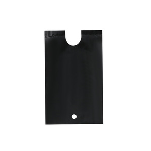 Bolsa de Infusión Intravenosa Funjee a Prueba de Luz, Negra, de Plástico PE, para Uso Hospitalario, Portátil - Product Image 1