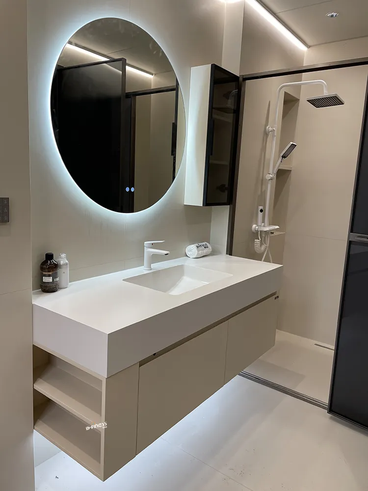 Desenho de hotel moderno cinza parede pendurada estilo superior e inferior Vaidades de banheiro com armário de espelho LED