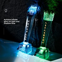 Trophée en cristal de résine gravé au sablage LED coloré personnalisé, nouveau design 2025 pour les victoires au championnat de basketball et de billard