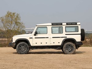SUV Todoterreno Usado Como Nuevo, INEOS Grenadier 2025 3.0T 8AT LHD, 8000km Bajo Kilometraje, Carrocería sobre Chasis, 4WD, Auto Usado Confiable para Exportación - Product Image 4