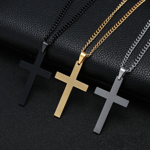 Collana con Pendente a <span class=keywords><strong>Croce</strong></span> <span class=keywords><strong>Nera</strong></span> su Catena in Acciaio Inossidabile Placcato Oro e Argento - Product Image 1