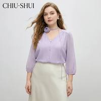 Chemisier bleu clair CHIU SHUI à col en V avec fleurs 3D et corsage détachable boutonné sur le devant pour femme