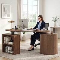 Bureau d'ordinateur élégant pour le télétravail avec étagère, station de charge, élévateur électrique et gain de place pour appartement