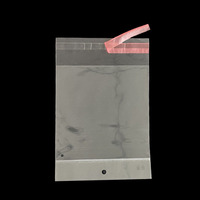 Sacs en plastique OPP transparents personnalisés avec adhésif, jetables, prix d'usine, impression en gravure, manipulation de surface