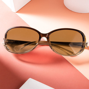 Nouvelles Lunettes de Soleil MINGAO 8842 Unisexe de Luxe à Monture Large en PC UV400, Style Mode, pour Extérieur, Street <span class=keywords><strong>Photo</strong></span>, Personnalisées, Monture Complète - Product Image 5