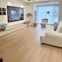 Revêtement de sol en vinyle SPC imitation bois 4 mm 5 mm avec couche d'usure de 20 mil, système de pose à clipser, planches de vinyle de luxe