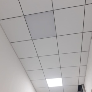 Plaques de <span class=keywords><strong>plafond</strong></span> suspendues en aluminium décoratives, imperméables et artistiques, 600x600, à clipser, pour centre commercial - Product Image 4