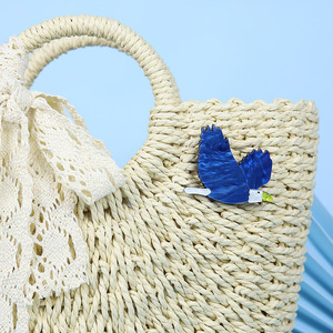 Broche de animales de resina acrílica/lucita hecho a mano transfronterizo, diseño de águila de dibujos animados, <span class=keywords><strong>para</strong></span> ropa de moda europea y americana - Product Image 3