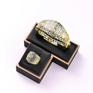 2022 New Women's Bracelet Ring Gilded Exquisite Accessories Set