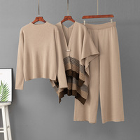 Ensemble 3 pièces élégant en tricot rayé pour femme : châle jacquard, pull ample et pantalon palazzo léger – Tenue décontractée pour l'automne
