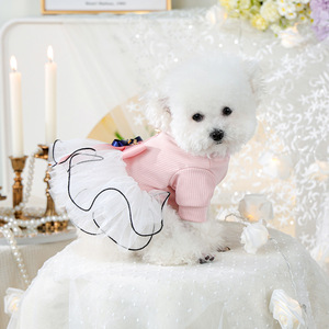 Elegante Vestido de Novia de Encaje de Manga Larga para Perros Pequeños, Vestido Premium para Mascotas, Ropa para Cachorros y Gatos - Product Image 3