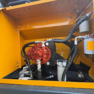 Excavatrice Hyundai HX225HD d'occasion, modèle 2024, moteur Cummins, pompe Kawasaki, faible nombre d'heures <span class=keywords><strong>de</strong></span> fonctionnement, 22,5 tonnes, godet <span class=keywords><strong>de</strong></span> 1,0 m, bon état - Product Image 5