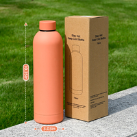 Bouteille d'eau isotherme en acier inoxydable à double paroi de 750 ml avec logo personnalisé, revêtement en caoutchouc, flacons sous vide pour cadeau ou salle de sport