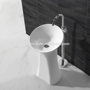 Douche sur pied en laiton poli à poignée unique avec jet de pluie à noyau céramique pour hôtels et appartements, design moderne HD-61012 Floo - Product Image 1