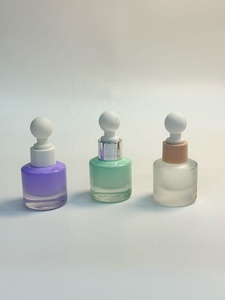 <span class=keywords><strong>Prix</strong></span> d'usine – Flacon compte-gouttes rond transparent de 10 ml pour mini-parfum/huile essentielle et sérum de soin de la peau avec bouchon compte-gouttes doré - Product Image 5