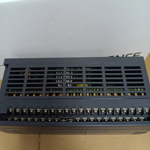 KEYENCE รุ่น KV-N60AR หน่วยควบคุมหลักแหล่งจ่ายไฟ AC เอาต์พุตรีเลย์24ช่องสื่อสารแบบ RS-232C สำหรับ PLC ซีรีส์ KV Nano รุ่น KV N60AR - Product Image 3
