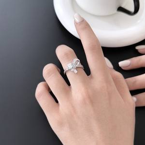 Anillo de Compromiso Dylam Classic Bow Forever Love Knot, Elegante Anillo de Boda con Diseño de Lazo, Anillo de Compromiso con Circonita Cúbica - Product Image 4