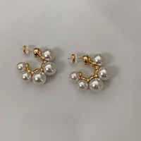 Pendientes de aro con cuentas de perlas chapadas en oro a la moda, joyería para mujer, pendientes de perlas pequeños chapados en oro simples clásicos Vintage para mujer