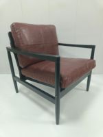 Fauteuil de salon confortable en bois d'hévéa avec accoudoirs gravés, chaise de jeu de société résistante aux rayures, chaise Hank