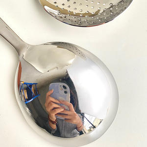 กระชอนตักอาหารสแตนเลส หัวใหญ่ หนา ทนทาน สีพื้น สำหรับโรงแรม โรงอาหาร ช้อนเสิร์ฟ S052 - Product Image 1