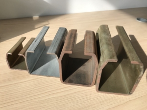 C xà gồ & lạnh hình thành cửa thép hướng dẫn đường sắt-astm tiêu chuẩn nhiệm vụ nặng nề theo dõi Q235 94x85 80x65 cho cửa công nghiệp - Product Image 2