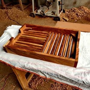 Bandeja de Servir de Madera Hecha a Mano y Pintada a Mano, Diseño Rectangular Estilo Americano, Madera Sólida Pulida, Platos No Tóxicos - Product Image 1