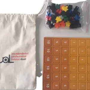 Meeples Kayu Kubus Kayu dengan Punchboard dan Tas Katun