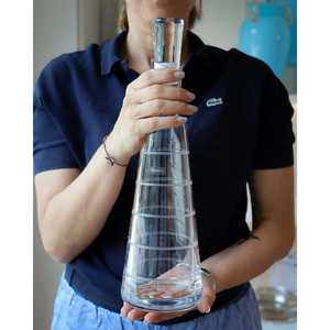 Bouteille à vin en cristal modèle Synphonie classique Christofle pour whisky et cadeaux d'affaires, matériau durable en métal, verre et plastique - Product Image 2