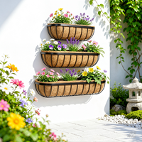 Panier mural ovale long en fer robuste et élégant, style vintage, avec doublure en coco, pour la maison, le patio, le balcon, le restaurant, le café, l'hôtel, la fleuriste, OEM ODM