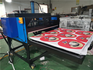 Presse à chaud hydraulique automatique <span class=keywords><strong>nouvelle</strong></span> génération pour la sublimation textile et l'impression de t-shirts - Product Image 2