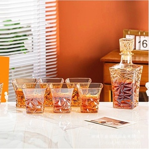 Ensemble de carafes à whisky personnalisées modernes, cadeaux d'<span class=keywords><strong>alcool</strong></span> sur mesure pour les amateurs de whisky, hommes, papas, anniversaires, Noël - Product Image 4