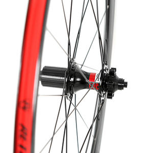 Set di Ruote RETROSPEC 700C con Cuscinetti in Ceramica, Mozzo Clincher 36mm in Alluminio per Bicicletta da Strada - Product Image 6