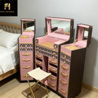 Table de toilette italienne de luxe rose à plusieurs tiroirs, personnalisable pour appartement, avec miroir et tabouret