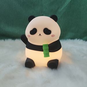 Lámpara Nocturna Infantil de Silicona con Forma de Panda, Regulable, con Temporizador de 30 Minutos, Recargable por USB, Lámpara de Noche Suave para Dormitorio o Cuarto de Bebé - Product Image 1