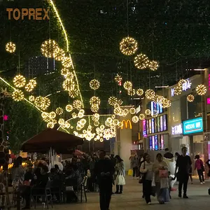 2023 açık su geçirmez noel ağacı süsleri asmak topu ışık zinciri çift renkli Led noel ışık