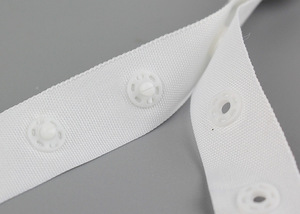 Bande de boutons-pression ronds à dos plat 100 % polyester sans nickel pour vêtements - Product Image 5