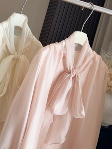 Camicetta Elegante Stile Coreano con Motivo Cielo Stellato, Top Primaverile da <span class=keywords><strong>Donna</strong></span> con Colletto Alto, Fiocco e Nastro, Vestibilità Ampia e Snellente a Maniche Lunghe - Product Image 3