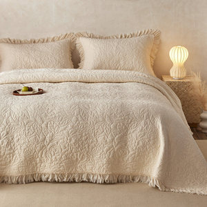 Solide Bestickte Leichtgewichtige Mikrofaser-Tagesdecke Bettwäsche-Set - Product Image 1
