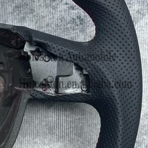 Nouveaux produits explosifs : Volant en cuir perforé en fibre de carbone pour Skoda Octavia - Product Image 3
