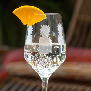 10,75 Oz Piña fresca Grabada Copa <span class=keywords><strong>de</strong></span> <span class=keywords><strong>vino</strong></span> <span class=keywords><strong>blanco</strong></span> Piña Grabada Copa <span class=keywords><strong>de</strong></span> <span class=keywords><strong>vino</strong></span> <span class=keywords><strong>Rueda</strong></span> <span class=keywords><strong>de</strong></span> diamante Grabado <span class=keywords><strong>Vino</strong></span> tinto Apto para lavavajillas - Product Image 2