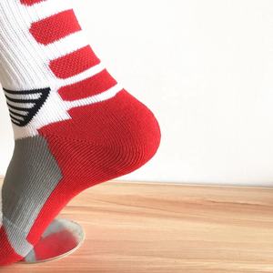 Calcetines <span class=keywords><strong>de</strong></span> élite <span class=keywords><strong>de</strong></span> baloncesto para hombres profesionales, moda espesar <span class=keywords><strong>toalla</strong></span> deportes al aire libre calcetines deportivos atléticos calcetines <span class=keywords><strong>de</strong></span> Skateboard - Product Image 2