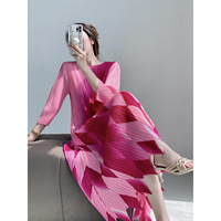Vente en gros de vêtements plissés pour femmes de style Miyake, fabriqués sur commande, taille plus, robe midi à motif diamant, haute qualité