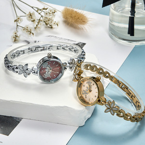 Reloj plateado a la moda para mujer, esfera rosa, flor de cristal, pulsera de acero inoxidable, reloj de pulsera de cuarzo - Product Image 4