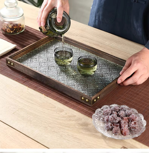 Plateau rectangulaire vintage en <span class=keywords><strong>verre</strong></span> et bois avec poignées, motif bégonia en relief, pour desserts, cérémonies du thé, dîners, personnalisable, style <span class=keywords><strong>maison</strong></span> de charpentier ancien - Product Image 4