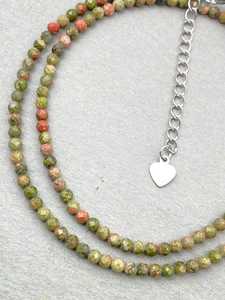 Collar de Unakita Facetada, Joyería Delicada con Piedras Preciosas, Cuentas Microfacetadas, Collar de Cristal, Joyería Minimalista, Pequeñas Piedras Preciosas - Product Image 4