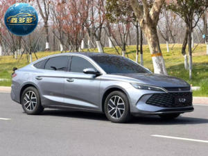 BYD Qin <span class=keywords><strong>L</strong></span> DM-i Berlina Ibrida Plug-In per Adulti, Veicolo Elettrico a Nuova Energia con Batteria da 10,08 kWh e Autonomia NEDC di 301-400 km - Product Image 4