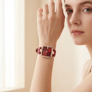 Reloj de cuarzo con esfera cuadrada para mujer, reloj de pulsera con correa de cuero multicolor a la moda - Product Image 2