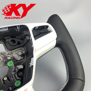 พวงมาลัยหนังแท้สไตล์ F1 สำหรับ Ford Focus Mk4 รุ่นแต่งพิเศษ สำหรับ Ford Mustang GT ST Escape ปี 2019-2023 - Product Image 2