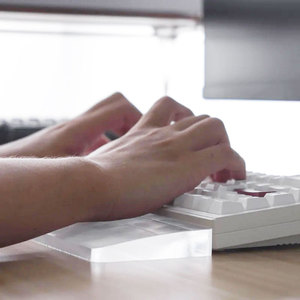 JAYI Factory Custom Made Clear Acrylic Keyboard <strong>Wrist</strong> <strong>Rest</strong> - Product Image 5